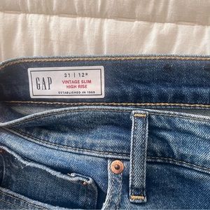 NWOT Gap High Rise Vintage Slim Jeans with Washwell